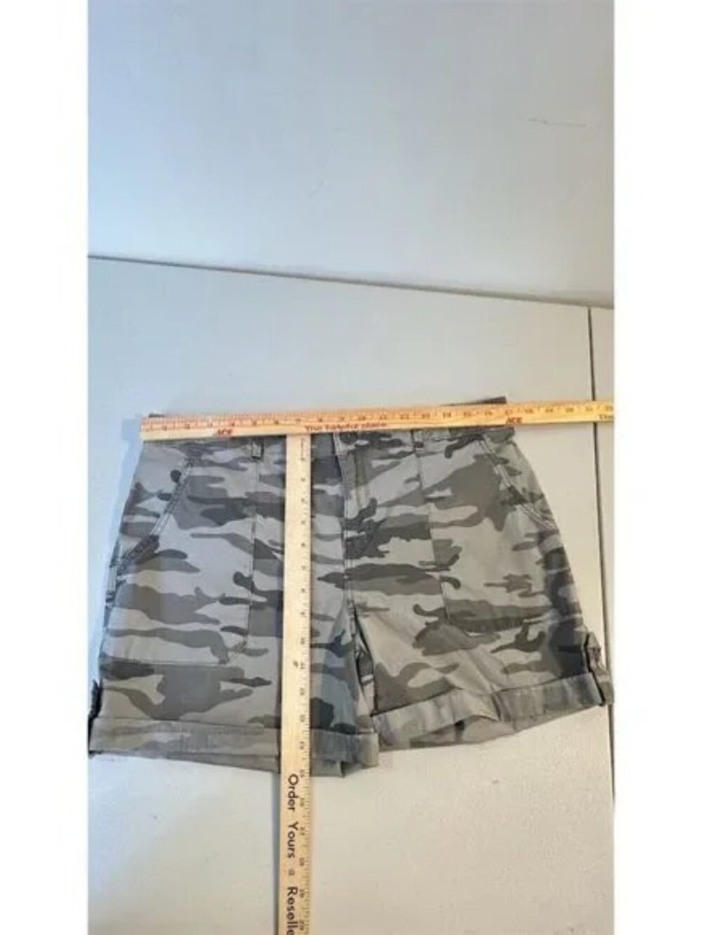 Social Standard Women's Camouflage Chino Shorts Cuff Gray Size L Relaxed - Picture 15 of 15